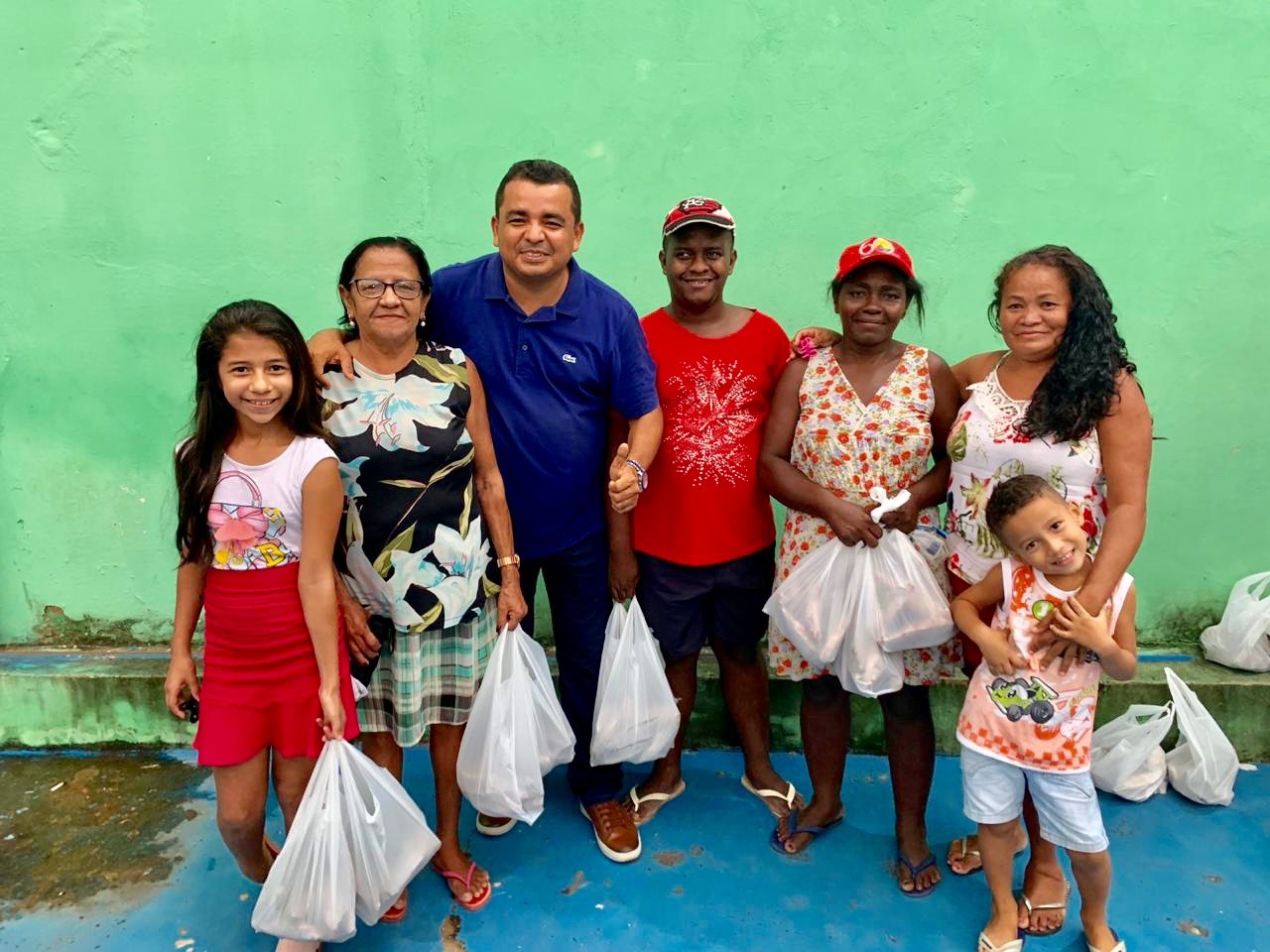 Vereador Edson Gaguinho entrega 4 toneladas de pescado em São Luís
