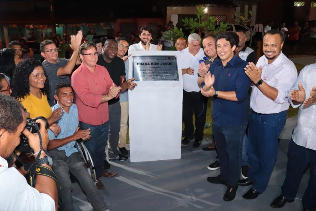 Vereadores prestigiam inauguração da Praça Bom Jesus, no Coroadinho