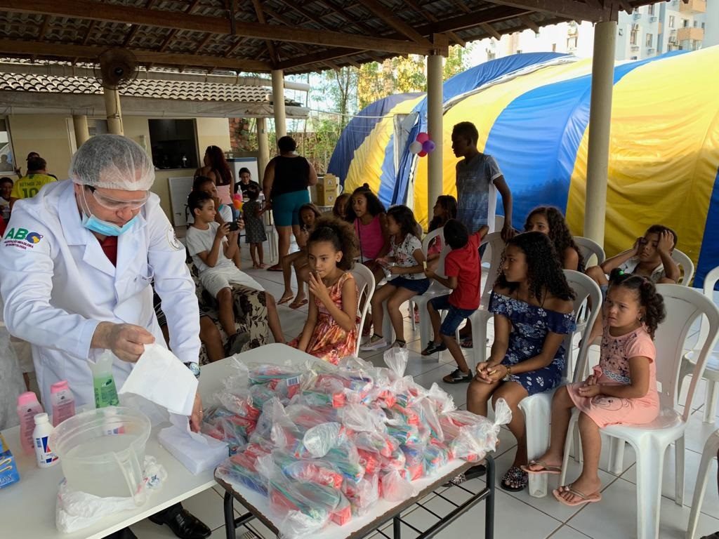 Ricardo Diniz apoia ação social na Igreja Batista Nacional da Palavra