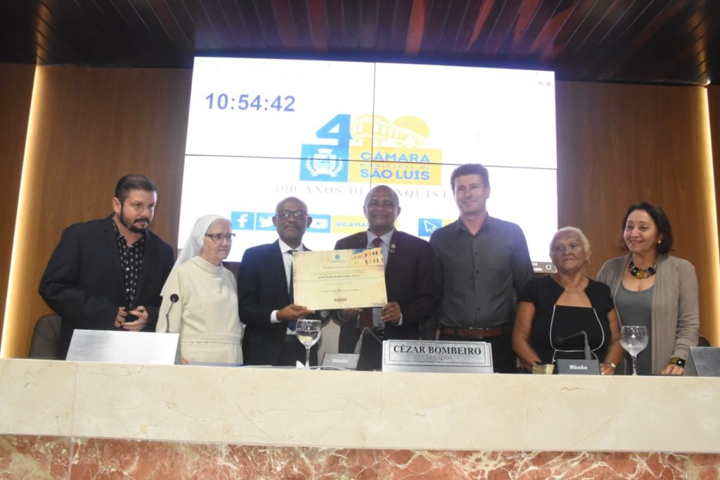 Câmara de São Luís concede título de cidadão ao professor e filósofo Ribamar Lima