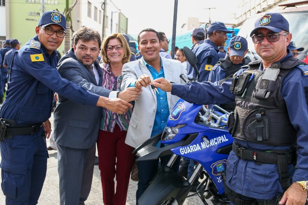 Penha entrega novas motos viaturas para Guarda Municipal de São Luís