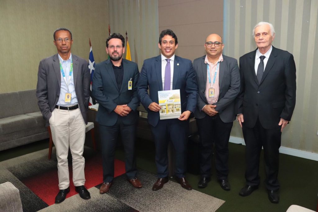 Osmar Filho reuniu-se com representantes dos Correios no Maranhão.