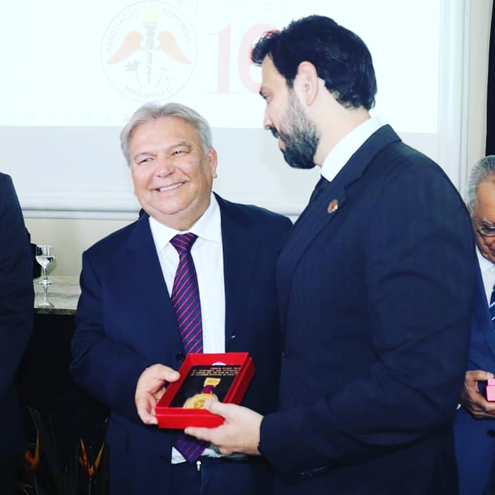 Vereador Afonso Manoel recebe medalha comemorativa da Associação Comercial do Maranhão