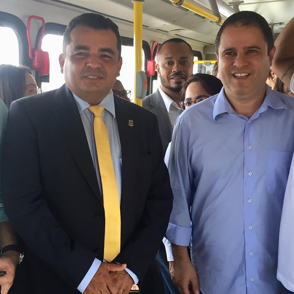 Vereador Edson Gaguinho participa da entrega de 17 novos ônibus com ar-condicionado em São Luís