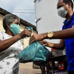 Marcos Castro realiza entrega de peixes para famílias do Coroadinho e da Ilhinha