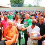 Edson Gaguinho distribui 1.000 cestas básicas e mais de 2 toneladas de pescado em São Luís