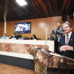 Gutemberg Araújo anuncia licença do mandato