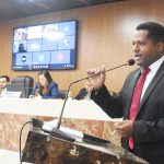 Manoel Filho solicita implementação de projeto de biblioteca móvel itinerante em São Luís