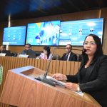 Concita Pinto apresenta relatório de trabalho desenvolvido pela CCJ em 2023